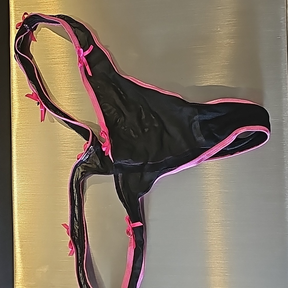 Thong panty, black mesh, pink satin trim and bows